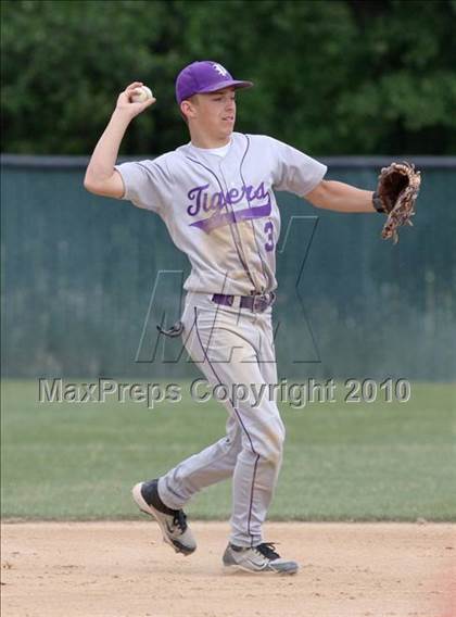 Thumbnail 3 in Portola vs. East Nicolaus (CIF NS D4 Final) photogallery.