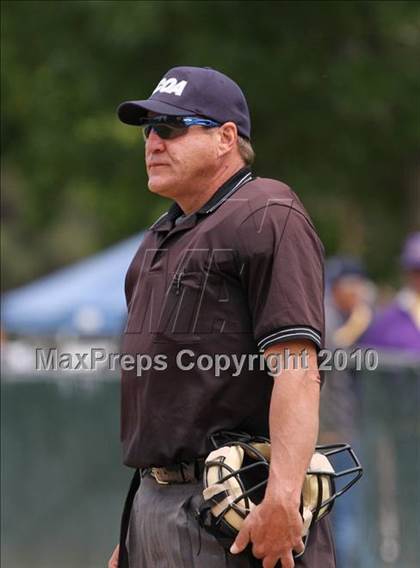 Thumbnail 2 in Portola vs. East Nicolaus (CIF NS D4 Final) photogallery.