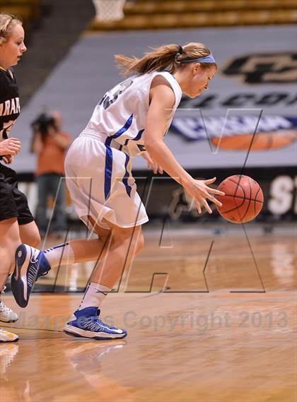 Thumbnail 2 in Arapahoe vs. Highlands Ranch  (CHSAA 5A Final Four) photogallery.