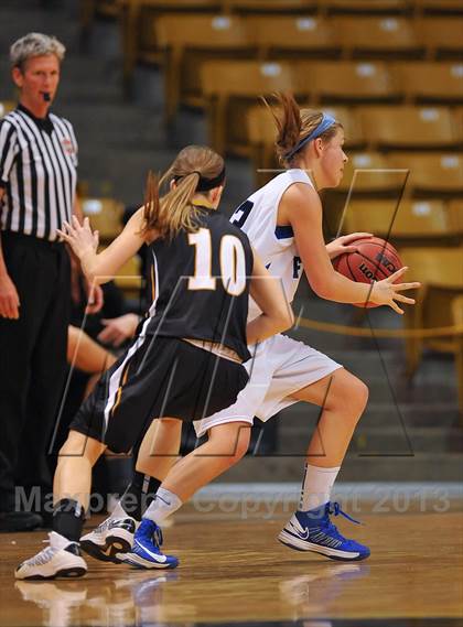 Thumbnail 3 in Arapahoe vs. Highlands Ranch  (CHSAA 5A Final Four) photogallery.