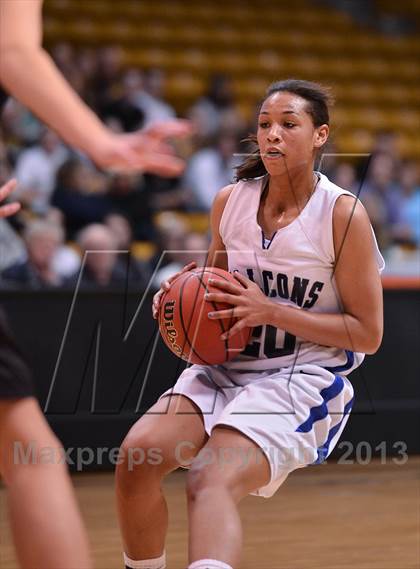 Thumbnail 3 in Arapahoe vs. Highlands Ranch  (CHSAA 5A Final Four) photogallery.
