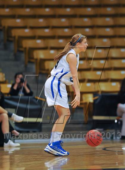 Thumbnail 1 in Arapahoe vs. Highlands Ranch  (CHSAA 5A Final Four) photogallery.