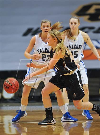 Thumbnail 3 in Arapahoe vs. Highlands Ranch  (CHSAA 5A Final Four) photogallery.