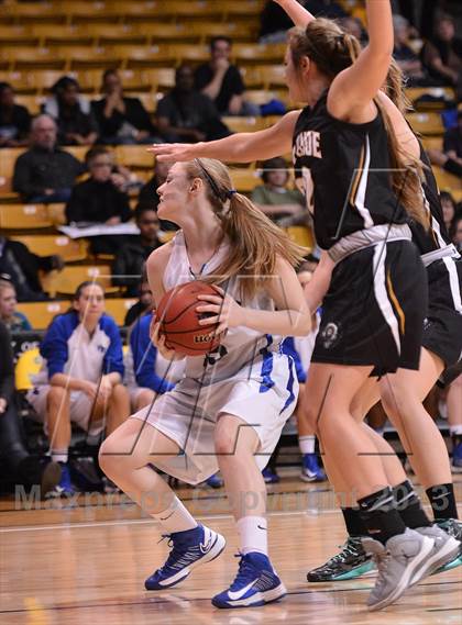 Thumbnail 3 in Arapahoe vs. Highlands Ranch  (CHSAA 5A Final Four) photogallery.