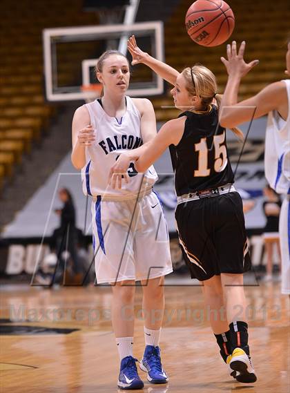 Thumbnail 1 in Arapahoe vs. Highlands Ranch  (CHSAA 5A Final Four) photogallery.