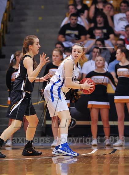 Thumbnail 3 in Arapahoe vs. Highlands Ranch  (CHSAA 5A Final Four) photogallery.