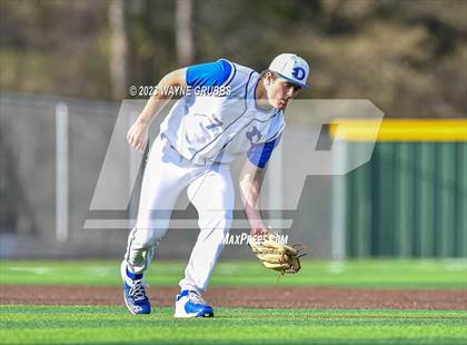Thumbnail 2 in Longview v Decatur (Longview Lobo Invitational) photogallery.