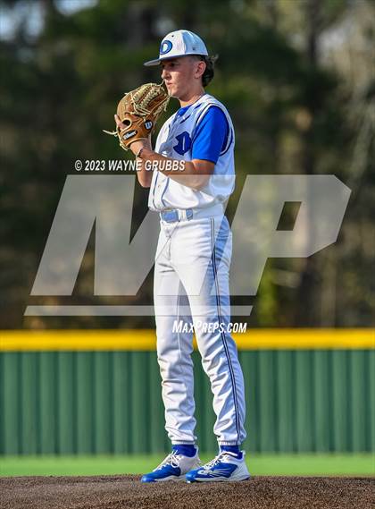 Thumbnail 3 in Longview v Decatur (Longview Lobo Invitational) photogallery.