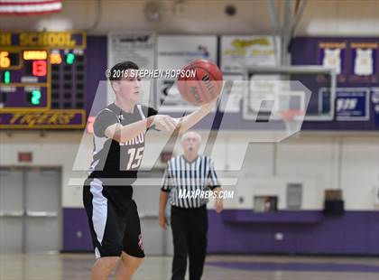 Thumbnail 2 in Lincoln @ Tokay photogallery.
