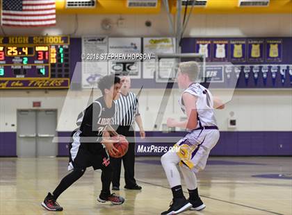 Thumbnail 2 in Lincoln @ Tokay photogallery.