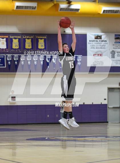 Thumbnail 2 in Lincoln @ Tokay photogallery.