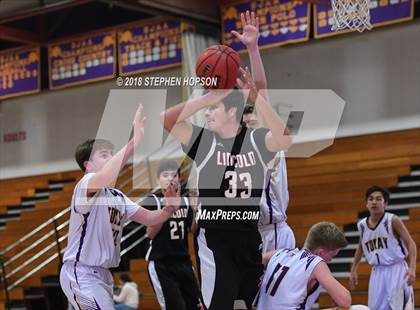 Thumbnail 1 in Lincoln @ Tokay photogallery.