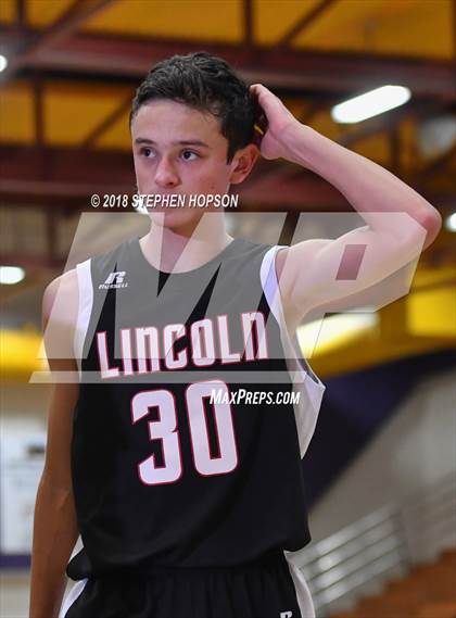Thumbnail 1 in Lincoln @ Tokay photogallery.