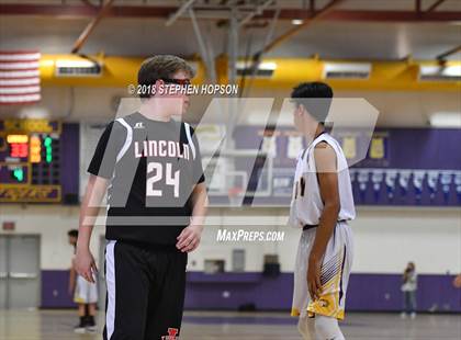 Thumbnail 2 in Lincoln @ Tokay photogallery.
