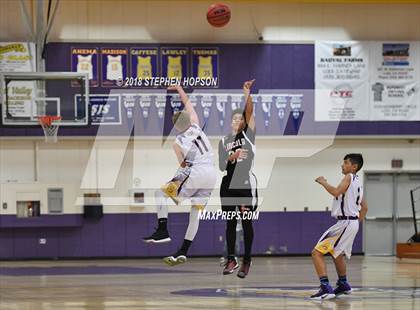 Thumbnail 2 in Lincoln @ Tokay photogallery.