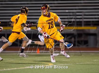 Thumbnail 3 in Royal @ Simi Valley photogallery.
