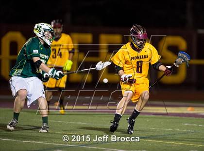 Thumbnail 3 in Royal @ Simi Valley photogallery.