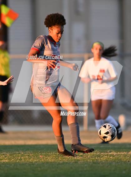 Thumbnail 1 in Lee vs Brandeis photogallery.