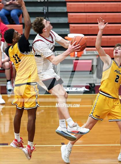 Thumbnail 2 in McCracken County vs. Archbishop Alter photogallery.