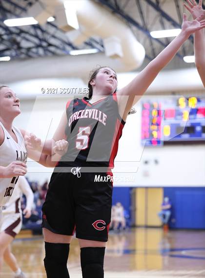 Thumbnail 3 in Circleville vs Vinton County (OHSAA D2 District Final) photogallery.