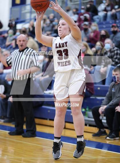 Thumbnail 1 in Circleville vs Vinton County (OHSAA D2 District Final) photogallery.