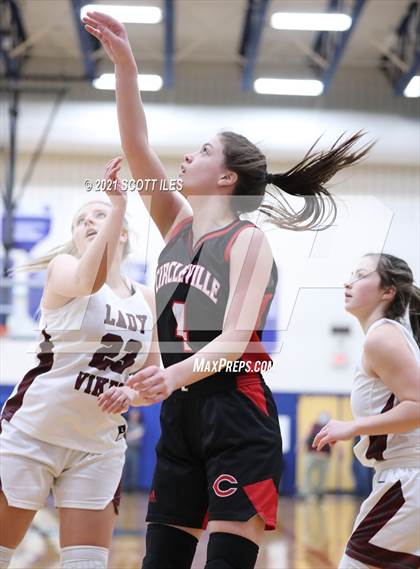 Thumbnail 2 in Circleville vs Vinton County (OHSAA D2 District Final) photogallery.