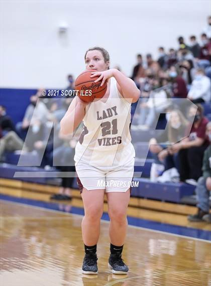 Thumbnail 1 in Circleville vs Vinton County (OHSAA D2 District Final) photogallery.