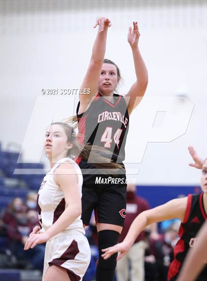 Thumbnail 2 in Circleville vs Vinton County (OHSAA D2 District Final) photogallery.