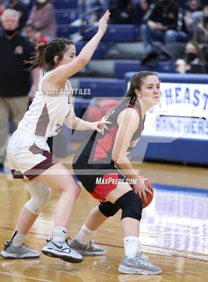 Thumbnail 2 in Circleville vs Vinton County (OHSAA D2 District Final) photogallery.