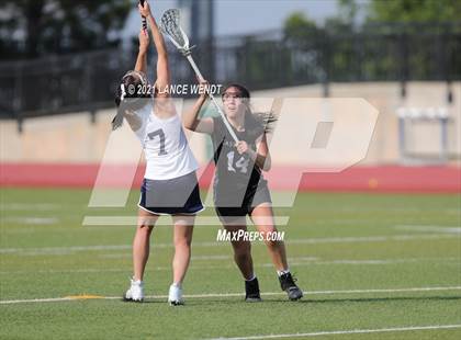 Thumbnail 2 in Evergreen vs. Castle View (CHSAA 4A Championship) photogallery.