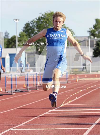 Thumbnail 1 in Delta League Championships Trials photogallery.