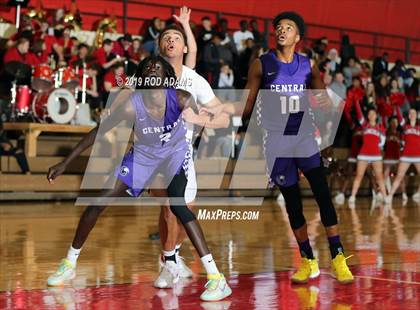 Thumbnail 1 in Omaha Central @ Lincoln High photogallery.