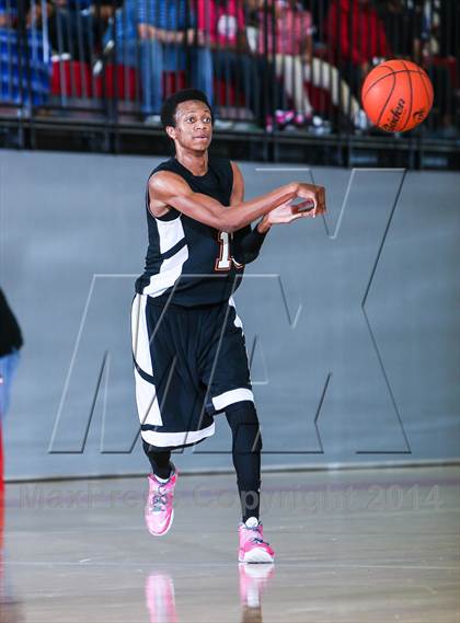 Thumbnail 3 in Lancaster vs. MacArthur (Metroplex Challenge) photogallery.