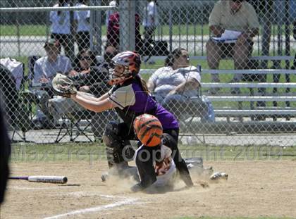Thumbnail 2 in Los Angeles Baptist vs. Lincoln (Valley Classic) photogallery.