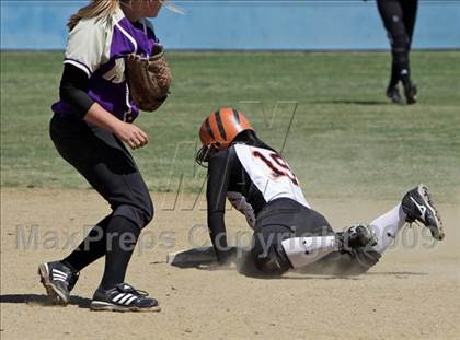 Thumbnail 3 in Los Angeles Baptist vs. Lincoln (Valley Classic) photogallery.