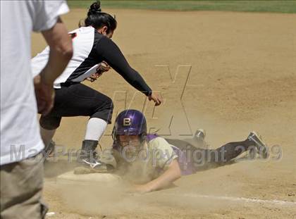 Thumbnail 2 in Los Angeles Baptist vs. Lincoln (Valley Classic) photogallery.