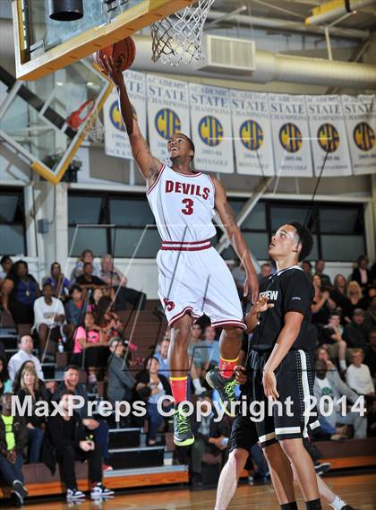 Thumbnail 2 in San Diego Senior All-Star Game (Boys) photogallery.
