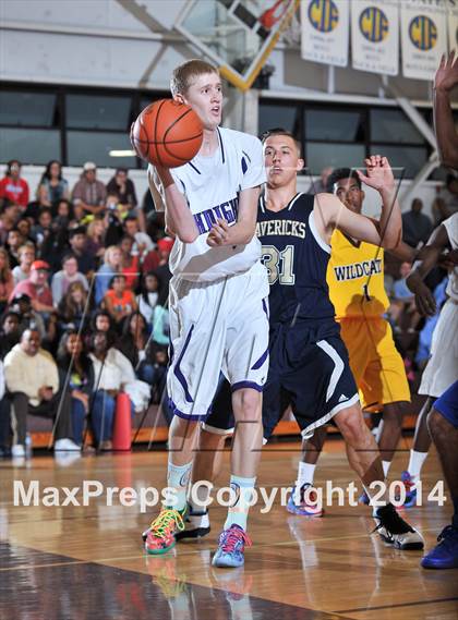 Thumbnail 1 in San Diego Senior All-Star Game (Boys) photogallery.