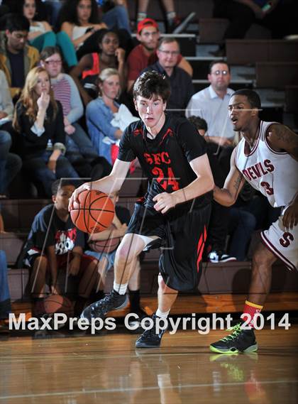 Thumbnail 2 in San Diego Senior All-Star Game (Boys) photogallery.