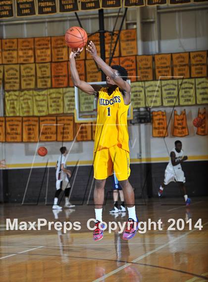 Thumbnail 3 in San Diego Senior All-Star Game (Boys) photogallery.