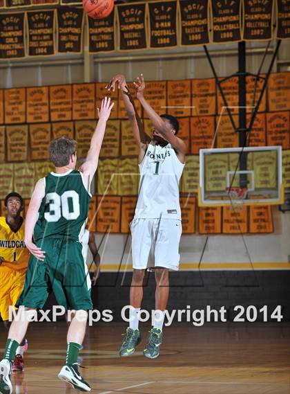 Thumbnail 1 in San Diego Senior All-Star Game (Boys) photogallery.