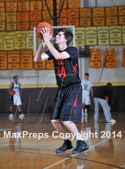 Thumbnail 1 in San Diego Senior All-Star Game (Boys) photogallery.