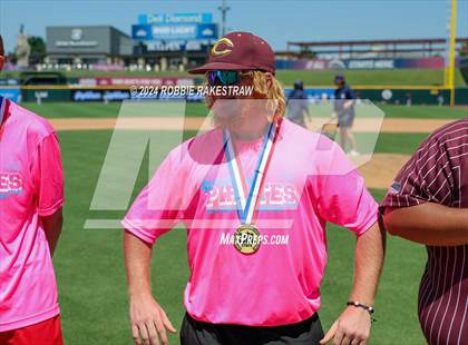 Thumbnail 2 in Hawley vs. Collinsville (UIL 2A Baseball Final Medal Ceremony) photogallery.