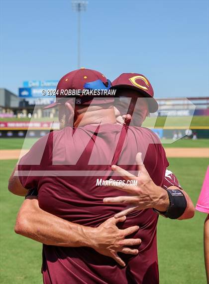 Thumbnail 2 in Hawley vs. Collinsville (UIL 2A Baseball Final Medal Ceremony) photogallery.