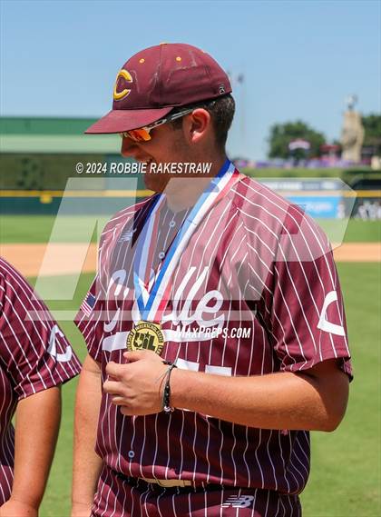Thumbnail 3 in Hawley vs. Collinsville (UIL 2A Baseball Final Medal Ceremony) photogallery.