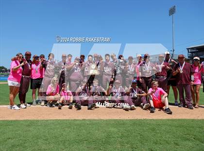 Thumbnail 2 in Hawley vs. Collinsville (UIL 2A Baseball Final Medal Ceremony) photogallery.