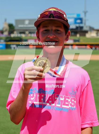 Thumbnail 2 in Hawley vs. Collinsville (UIL 2A Baseball Final Medal Ceremony) photogallery.