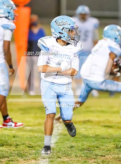 Thumbnail 1 in Highland vs South photogallery.
