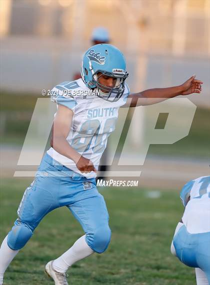 Thumbnail 3 in Highland vs South photogallery.