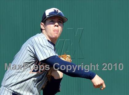Thumbnail 3 in Naaman Forest vs. McKinney North (Carrollton Diamond Classic) photogallery.